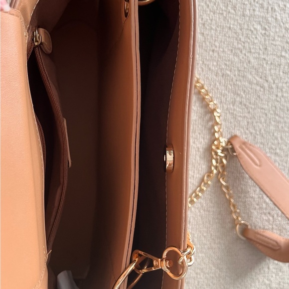 Halston purse - Picture 3 of 8